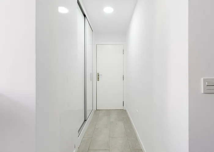 Homey In Viejo شقة كوراليهو